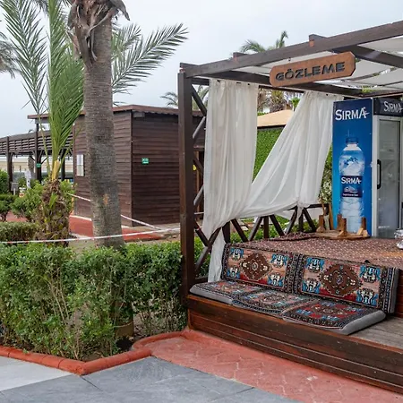 Aydinbey Famous Курортный комплекс 5*