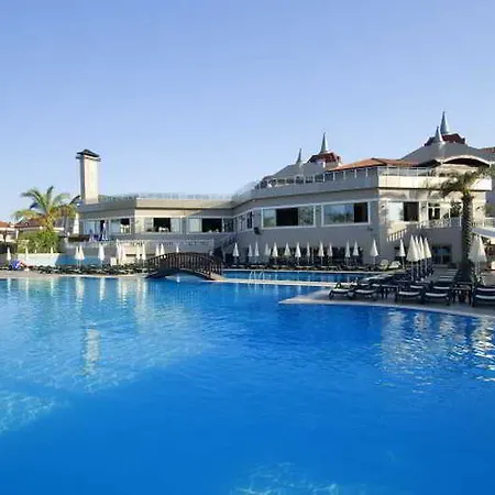 Aydinbey Famous Resort 5*