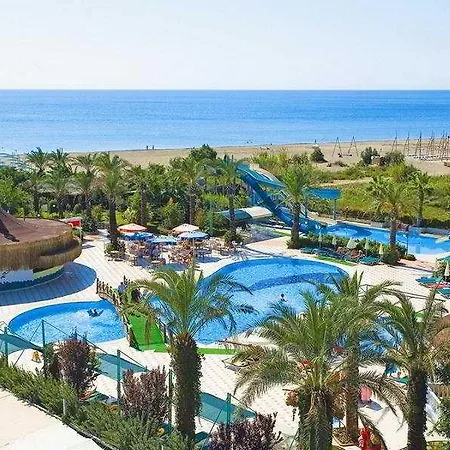 Ośrodek wypoczynkowy Aydinbey Famous 5*