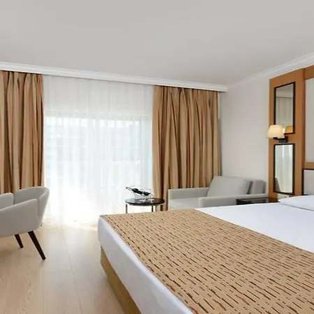 Feriested Aydinbey Famous 5*